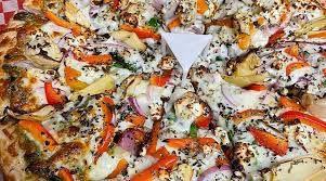 Evergreen Deluxe Pizza