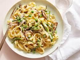 Alfredo Veggie Pasta